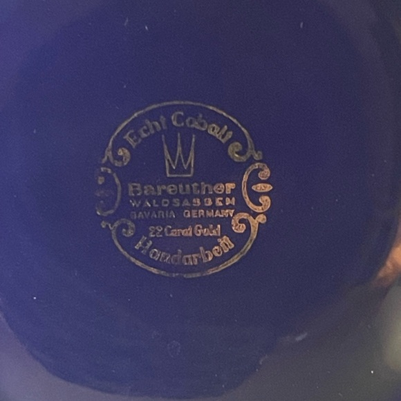 Bareuther Waldsassen Echt Cobalt 8” Vase/Pitcher handpainted 22K Gold Flowers - Picture 5 of 9